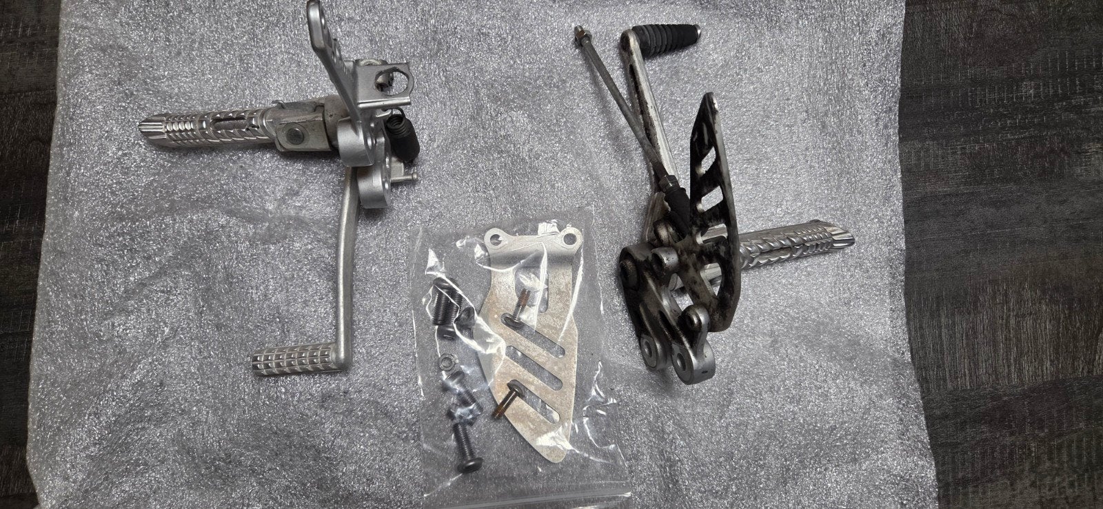 Suzuki originele rem- en schakelset, Motoren, Ophalen of Verzenden
