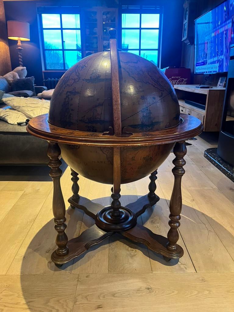 Bar in Wereldbol, Enlèvement, Comme neuf