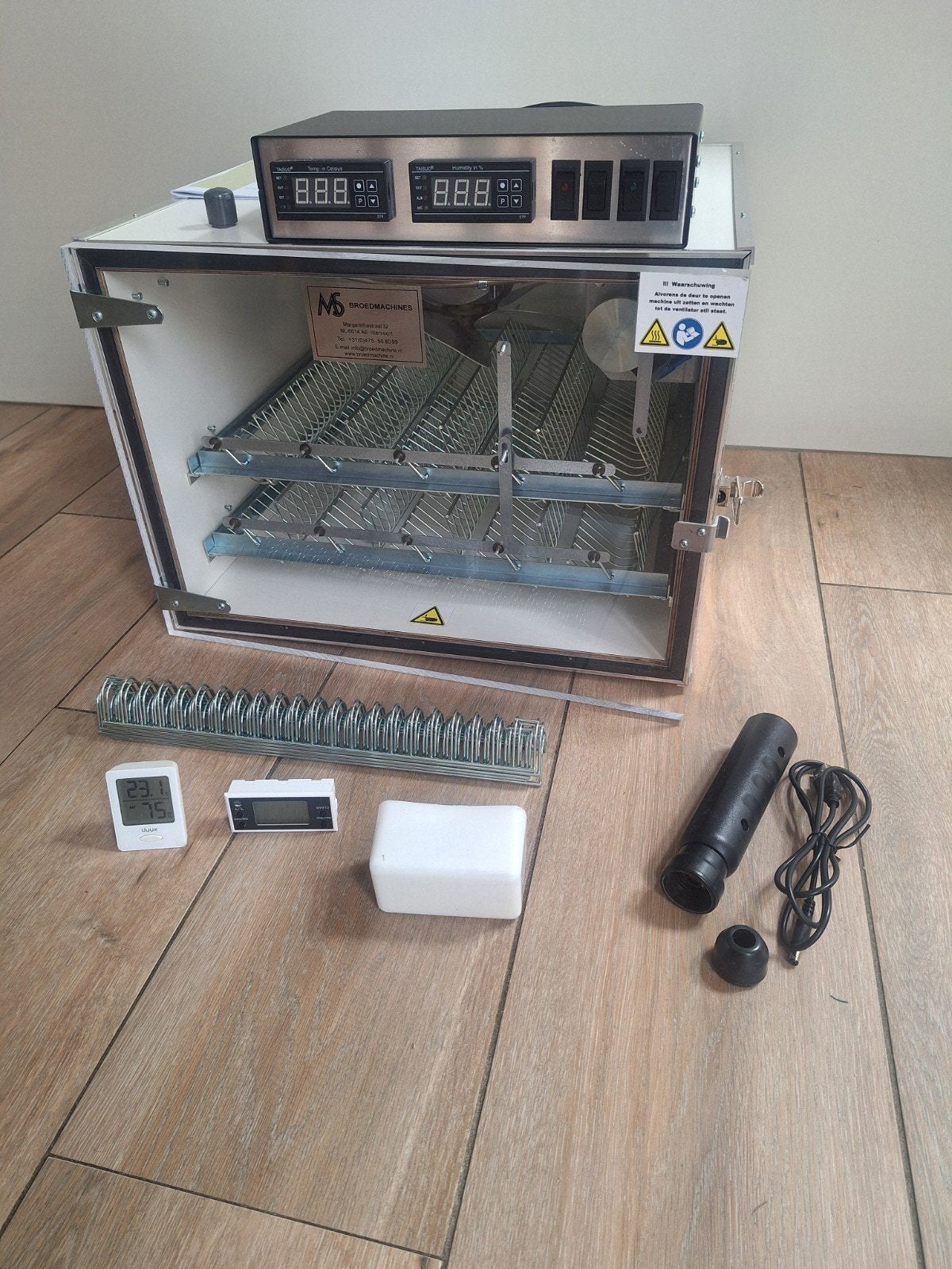 MS 100 broedmachine nieuwstaat