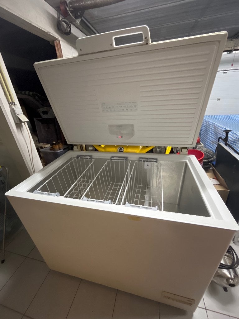 Miele diepvries koffer, Vrieskist, Gebruikt, Vrijstaand, 90 cm of meer