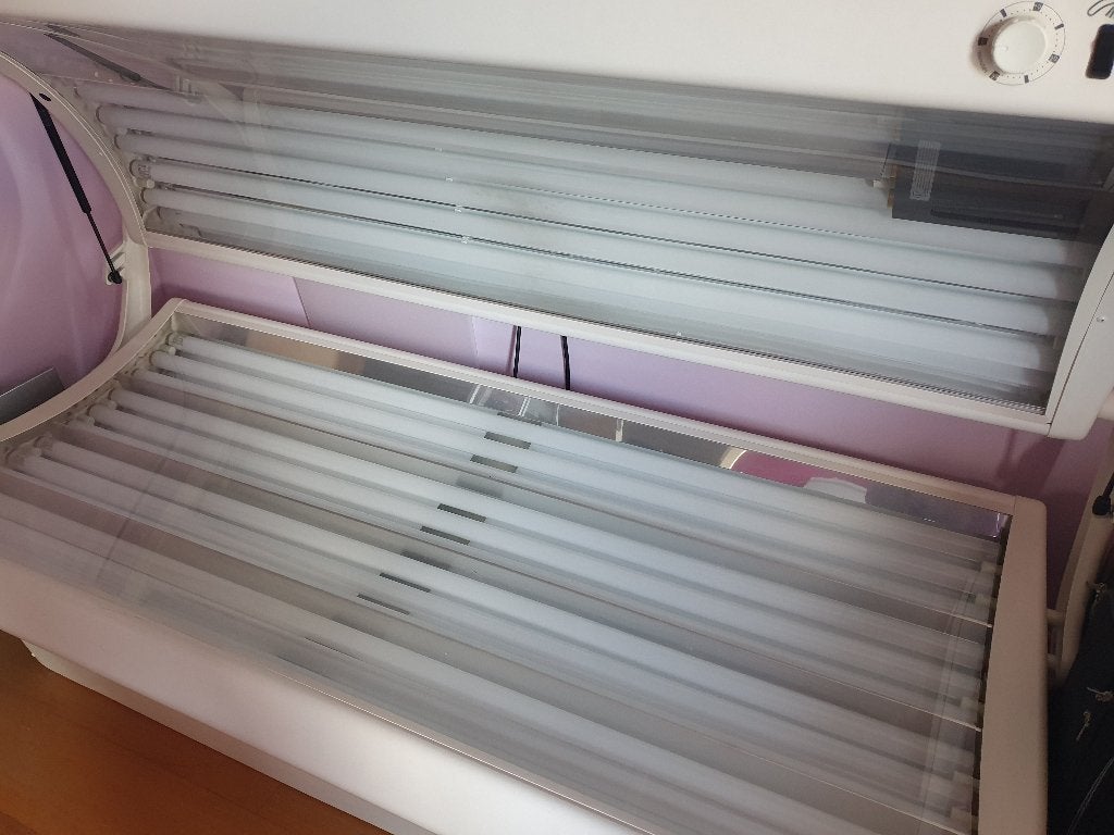 Zonnebank met gezichtsbruiner, Electroménager, Solarium, Banc solaire & Bronzage facial, Enlèvement, Utilisé, Solarium visage