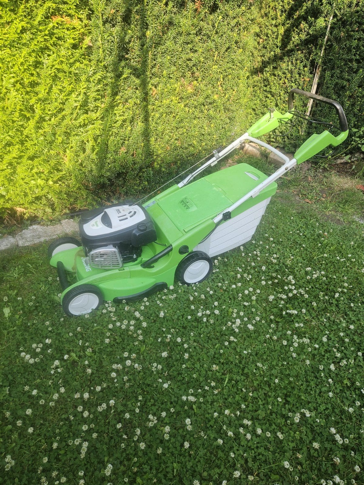 Grasmaaier, Ophalen