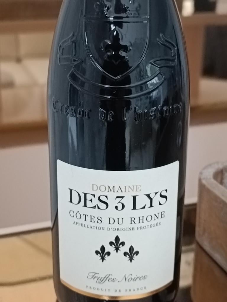 60 flessen Côtes-du-Rhône des 3 Lys „Black Truffels” 2023, Verzamelen, Ophalen