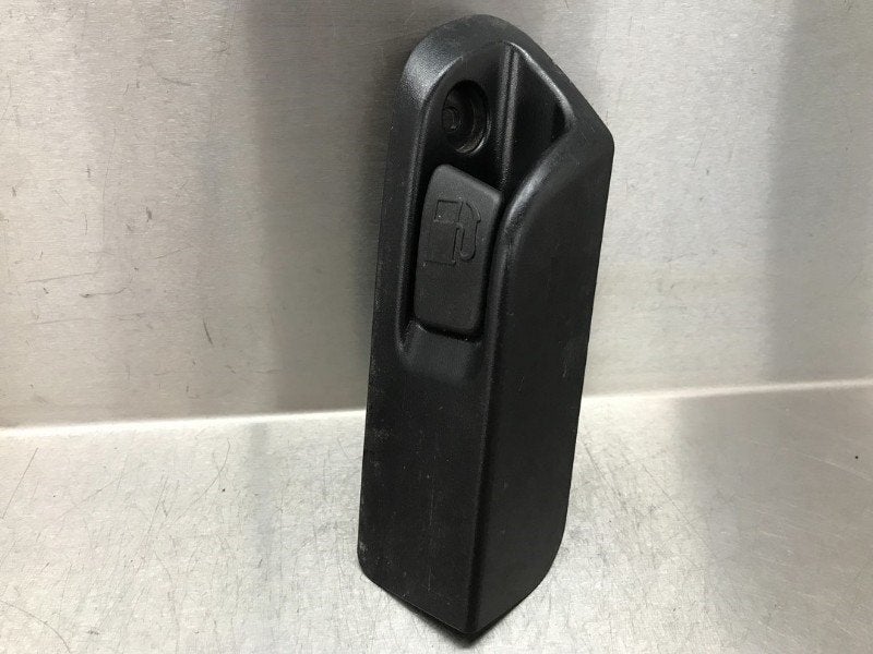 TANKKLEP SCHAKELAAR Toyota Auris (E18) (01-2012/03-2019), Gebruikt, Toyota