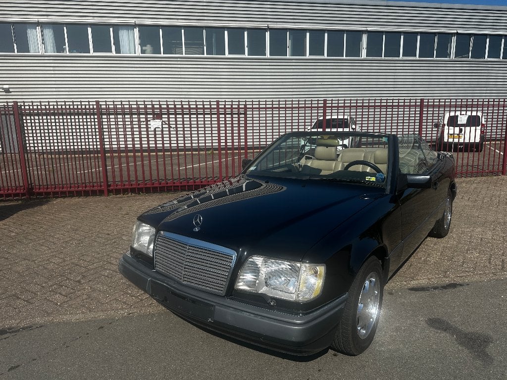 Mercedes-Benz Classe E E320 Cabriolet, Autos, Cuir, Achat, Beige, Entreprise