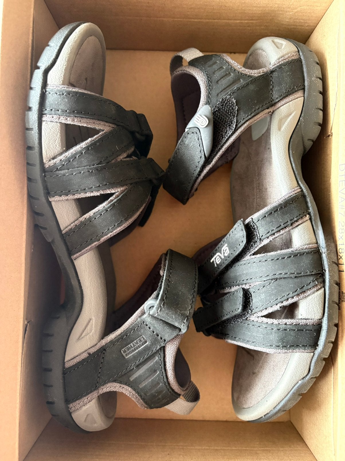 Lederen TEVA sandalen.  Maat 37.  SPLINTERNIEUW., Kleding | Dames, Sportkleding, Ophalen, Nieuw, Zwart
