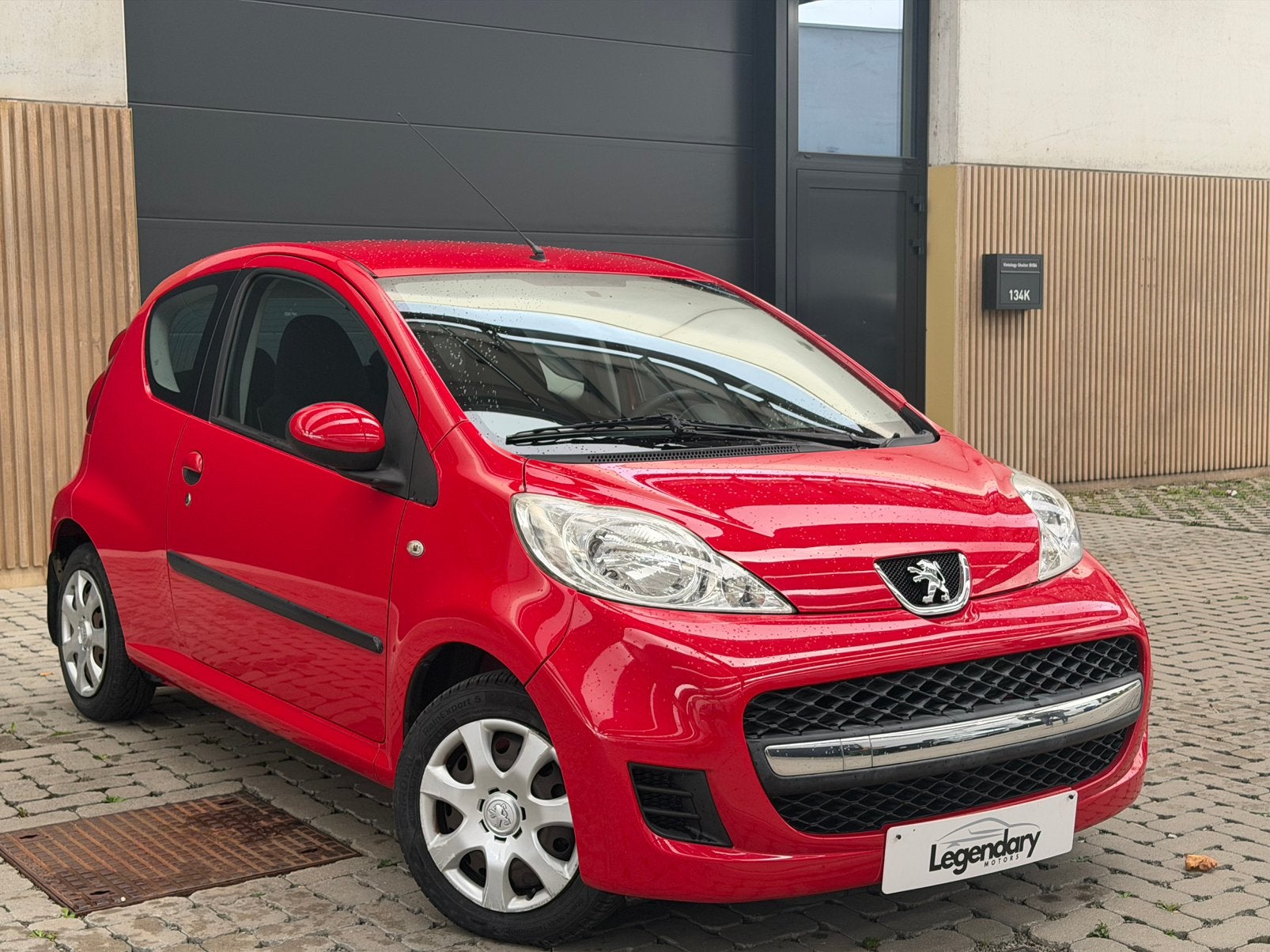 Peugeot 107 / 1.0 URBAN MOVE / 2011 EURO5 / GARANTIE, Autos, Rouge, Euro 5, Achat, Entreprise