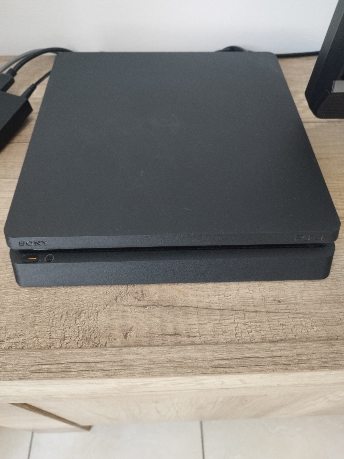 Ps4 2 manettes avec central de charge et 16 jeux, Enlèvement