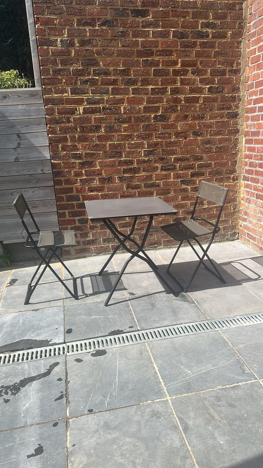 Inklapbare tafel en 2 inklapbare stoelen Lafuma Mobliler, Ophalen, Zo goed als nieuw