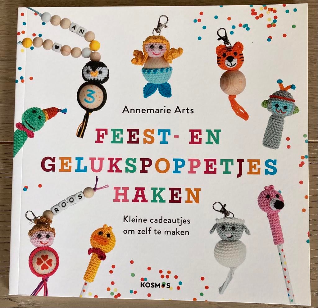 Feest en gelukspoppetjes haken - Annemarie Arts, Hobby en Vrije tijd, Breien en Haken, Nieuw, Haken, Patroon of Boek, Ophalen of Verzenden