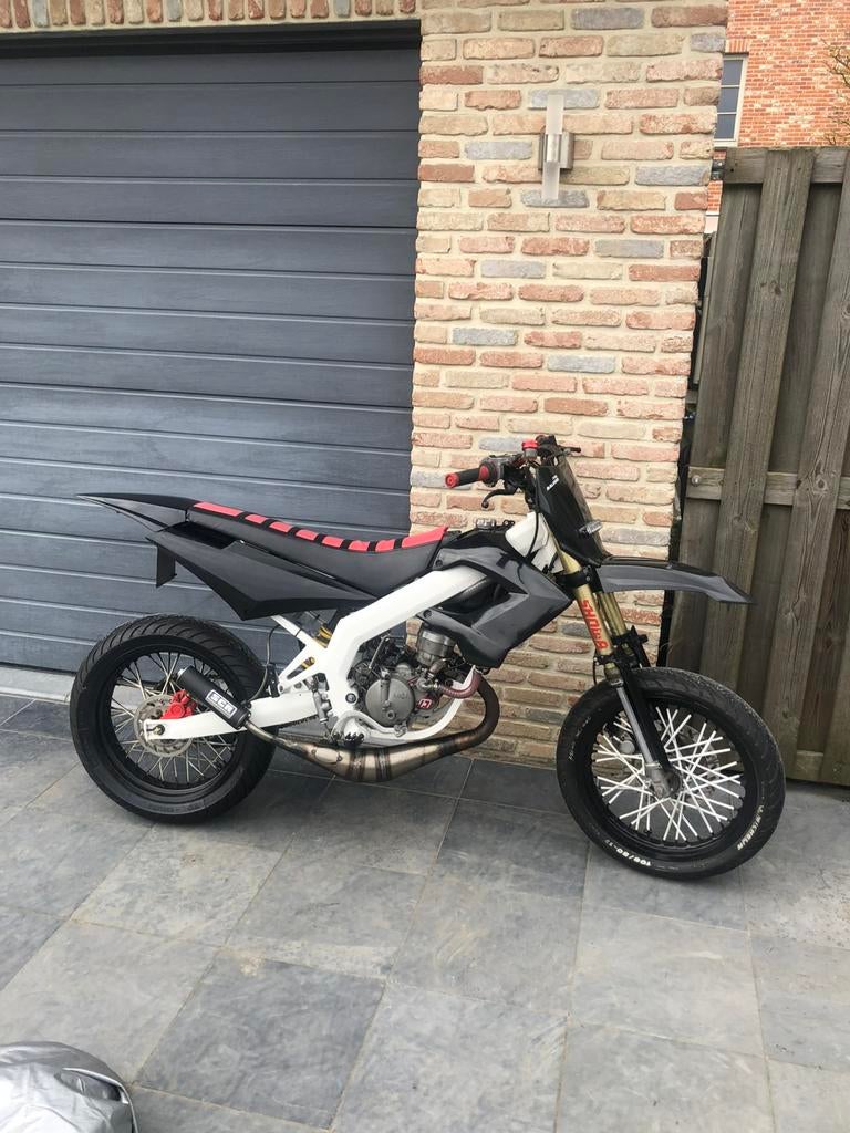 Derbi senda, Fietsen en Brommers, Ophalen, Zo goed als nieuw