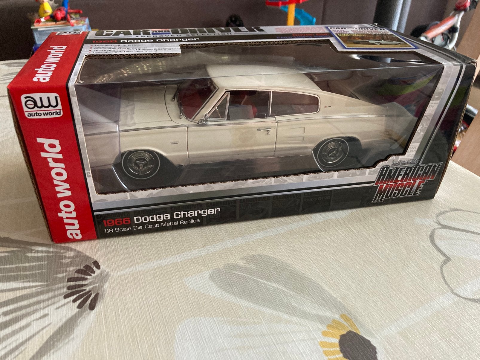 ‘66 Dodge Charger 1/18 Autoworld, Enlèvement ou Envoi, Comme neuf, Voiture, Autres marques