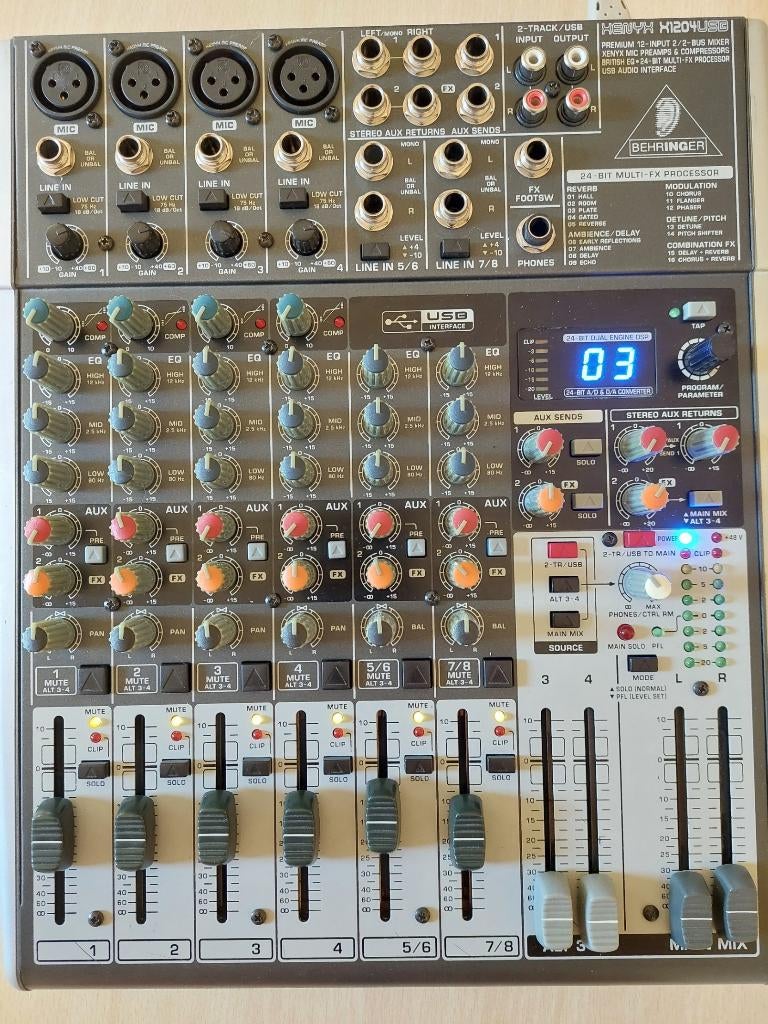 Te koop Behringer Xenyx X1204USB +FX, Muziek en Instrumenten, Mengpanelen, Zo goed als nieuw, 5 tot 10 kanalen, Microfooningang