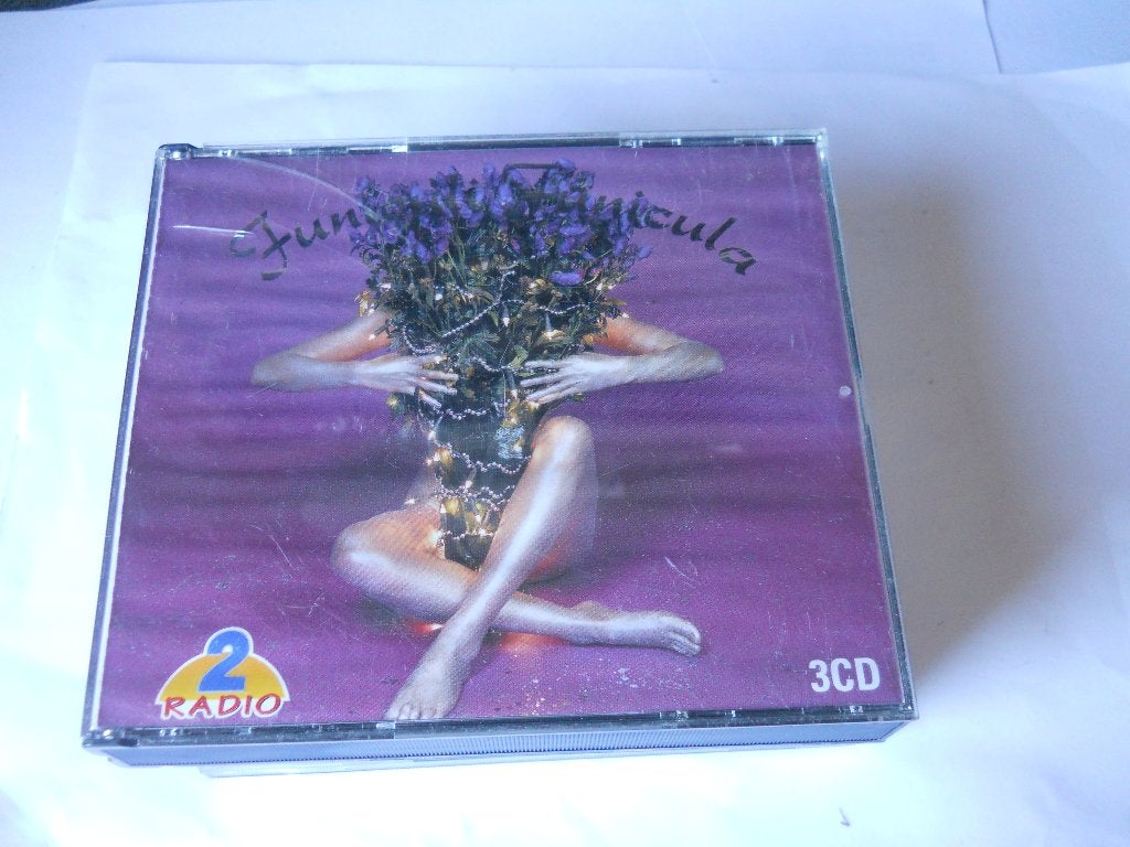 3 CD BOX - RADIO 2 - FUNICULI FUNICULA -  vol 19, Cd's en Dvd's, Boxset, Wereldmuziek, Ophalen of Verzenden, Zo goed als nieuw