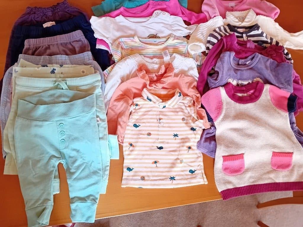 Pakketje van 20 stuks baby kleding maat 62 /68, Enlèvement ou Envoi, Comme neuf, Taille 62