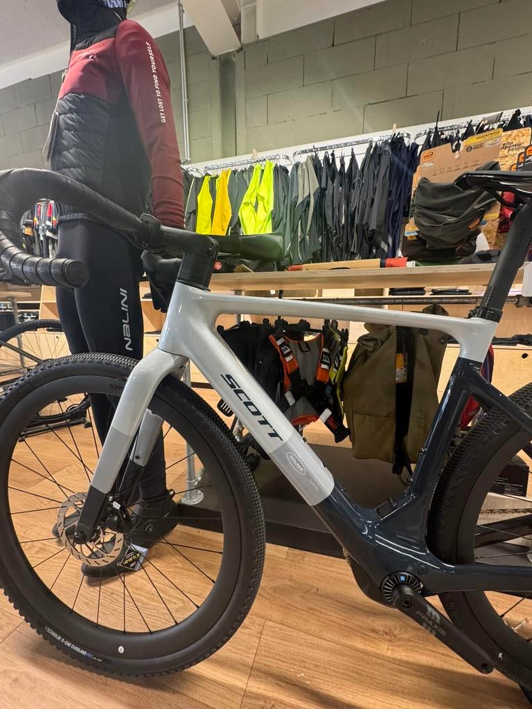 Scott Solace Gravel 20 elektrisch, Fietsen en Brommers, Elektrische fietsen, Ophalen, Zo goed als nieuw