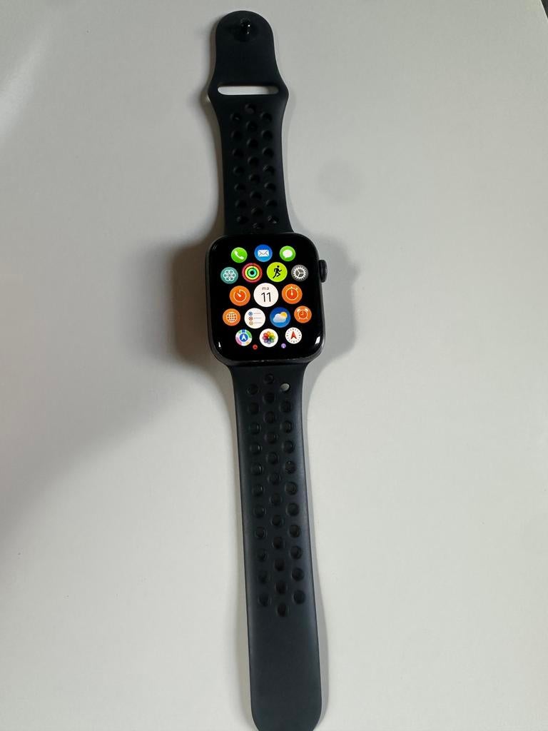 Apple Watch Series 5 Nike+ 44mm, Handtassen en Accessoires, Smartwatches, Ophalen, Zo goed als nieuw