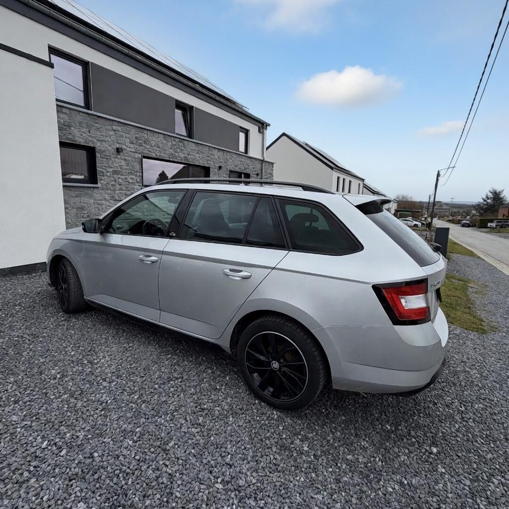 Fabia SW 1.0 TSI Monte Carlo (CT Ok & Entretien fait), Autos, Skoda, Particulier, Fabia, Bluetooth, Verrouillage central, Vitres électriques