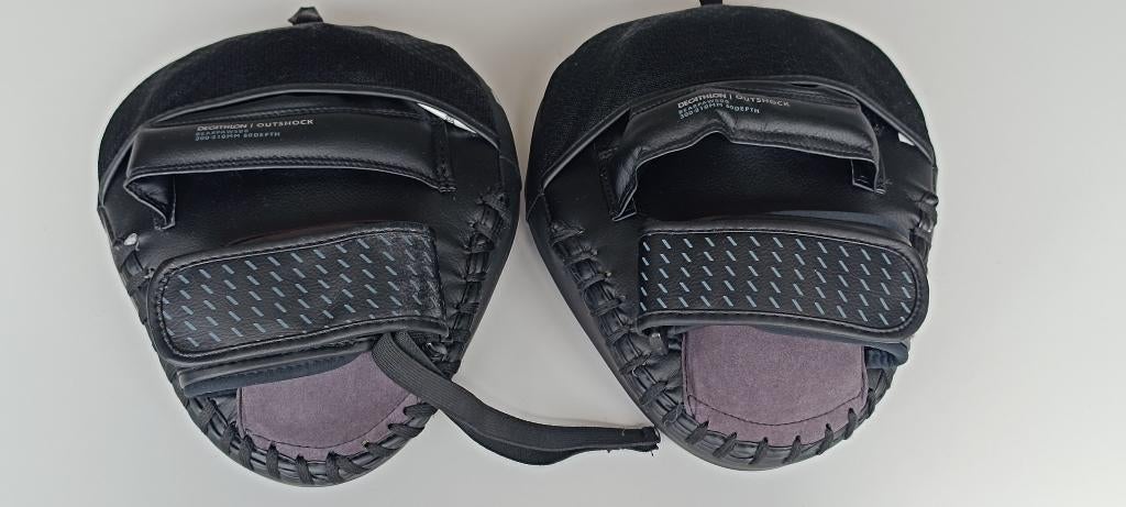 4 Bokshandschoenen + 2 Stootkussens – Als Nieuw, Ophalen of Verzenden, Nieuw, Bokshandschoenen