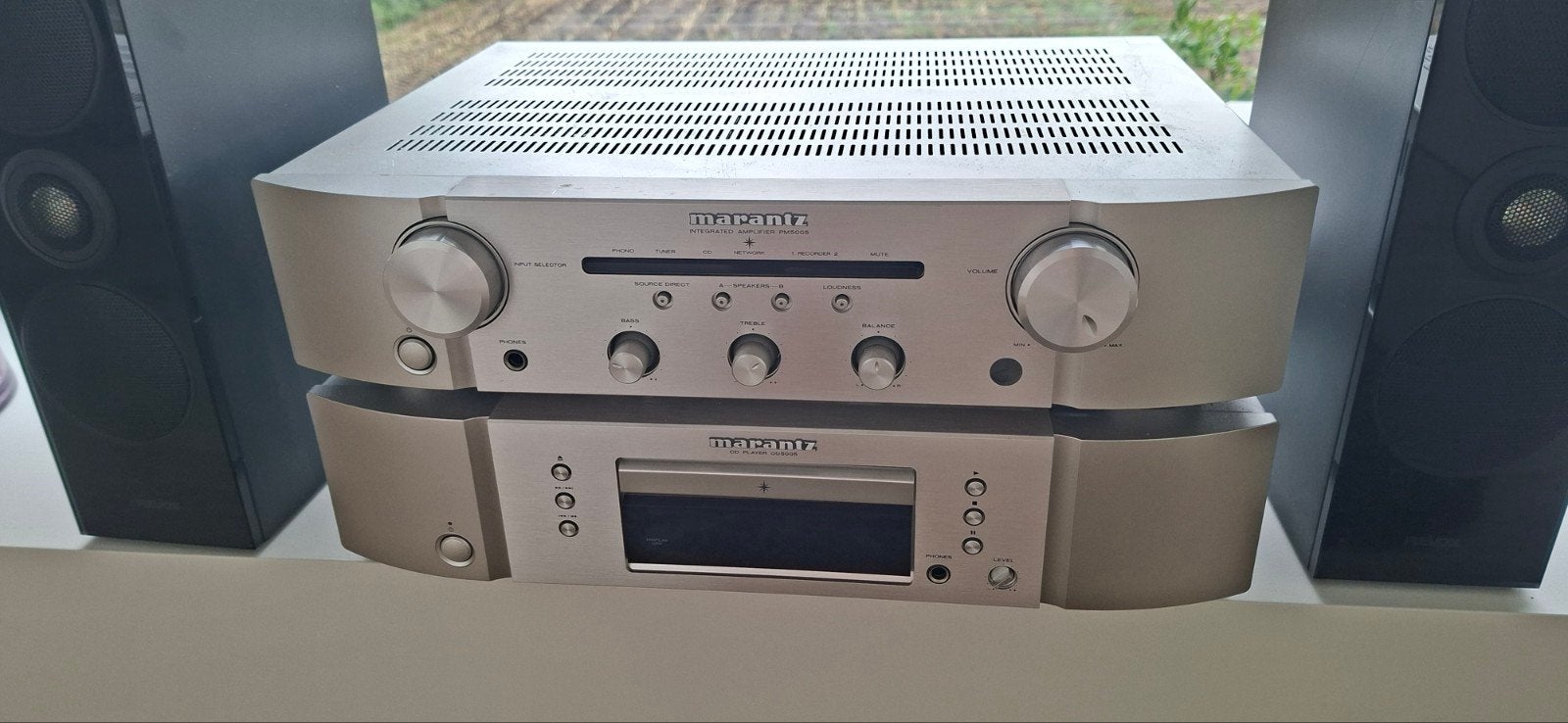 Marantz versterker pm5005 en cd speler met revox boxen, TV, Hi-fi & Vidéo, Amplificateurs & Ampli-syntoniseurs, Enlèvement, Comme neuf