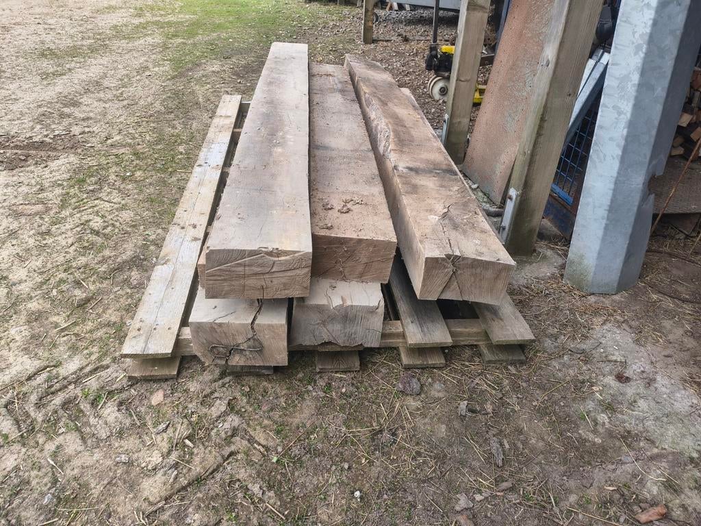 Oude eiken balken, Ophalen, Balken