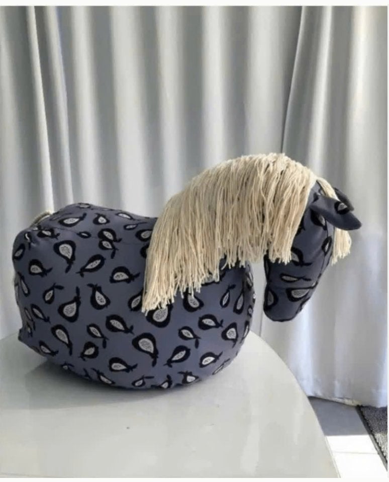 speelpaard, of speelkussen, Enfants & Bébés, Jouets | Peluches, Enlèvement ou Envoi, Comme neuf, Gris, Cheval