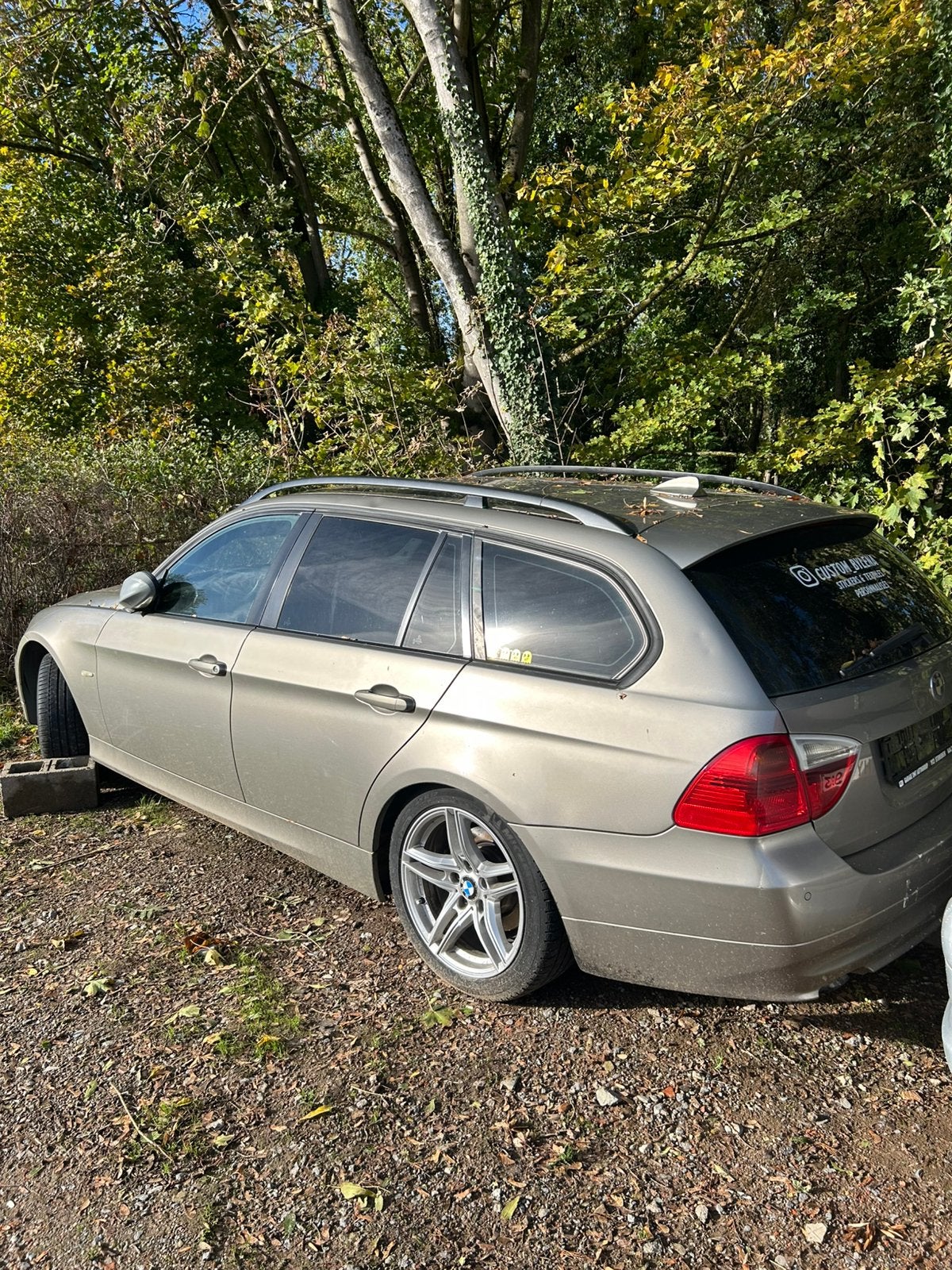 Bmw e91 318d pour pieces ou à réparer, Autos, Cuir, Achat, Ordinateur de bord, Particulier