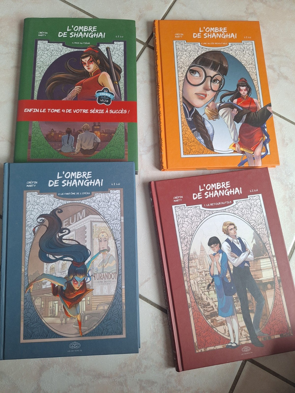 Lot de 4 bd L'Ombre de Shanghai Eo pour 16€, Une BD, Enlèvement, Comme neuf