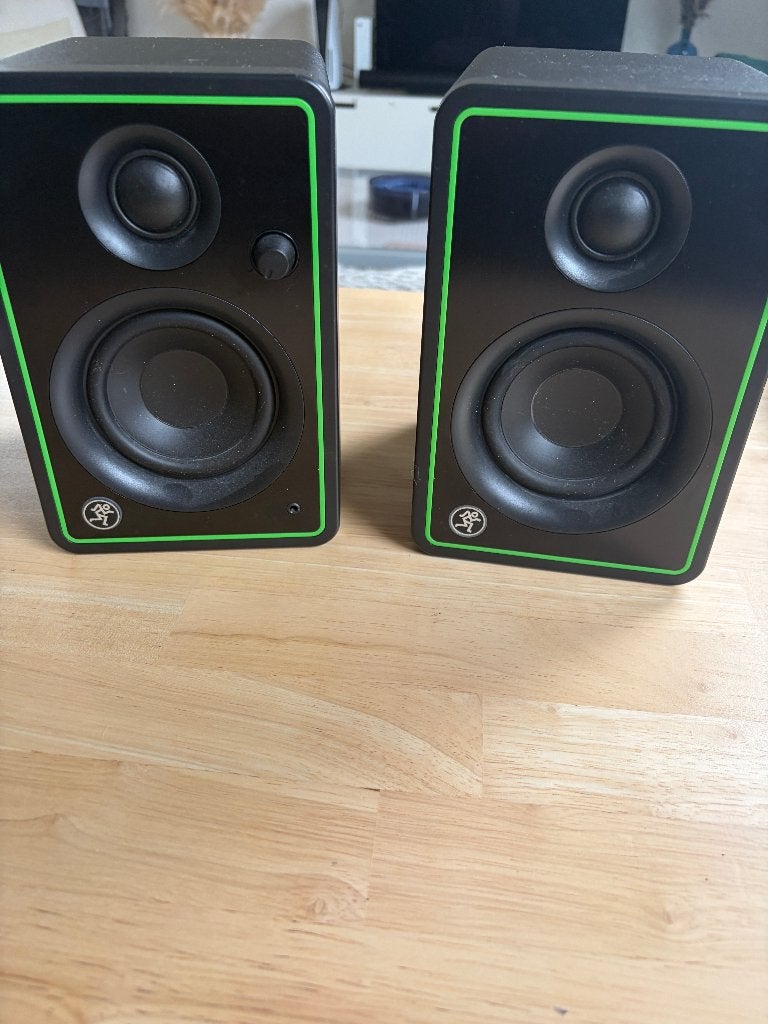 CR3-X Bluetooth-versterkte luidspreker, Audio, Tv en Foto, Luidsprekerboxen, Bluetooth, Ophalen of Verzenden, Zo goed als nieuw