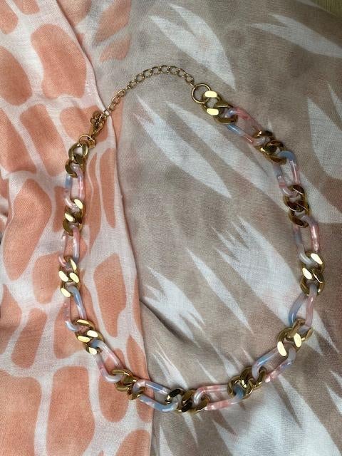 victoria ketting goud, met pastel schakels, Handtassen en Accessoires, Kettingen, Overige materialen, Verstelbaar, Ophalen of Verzenden