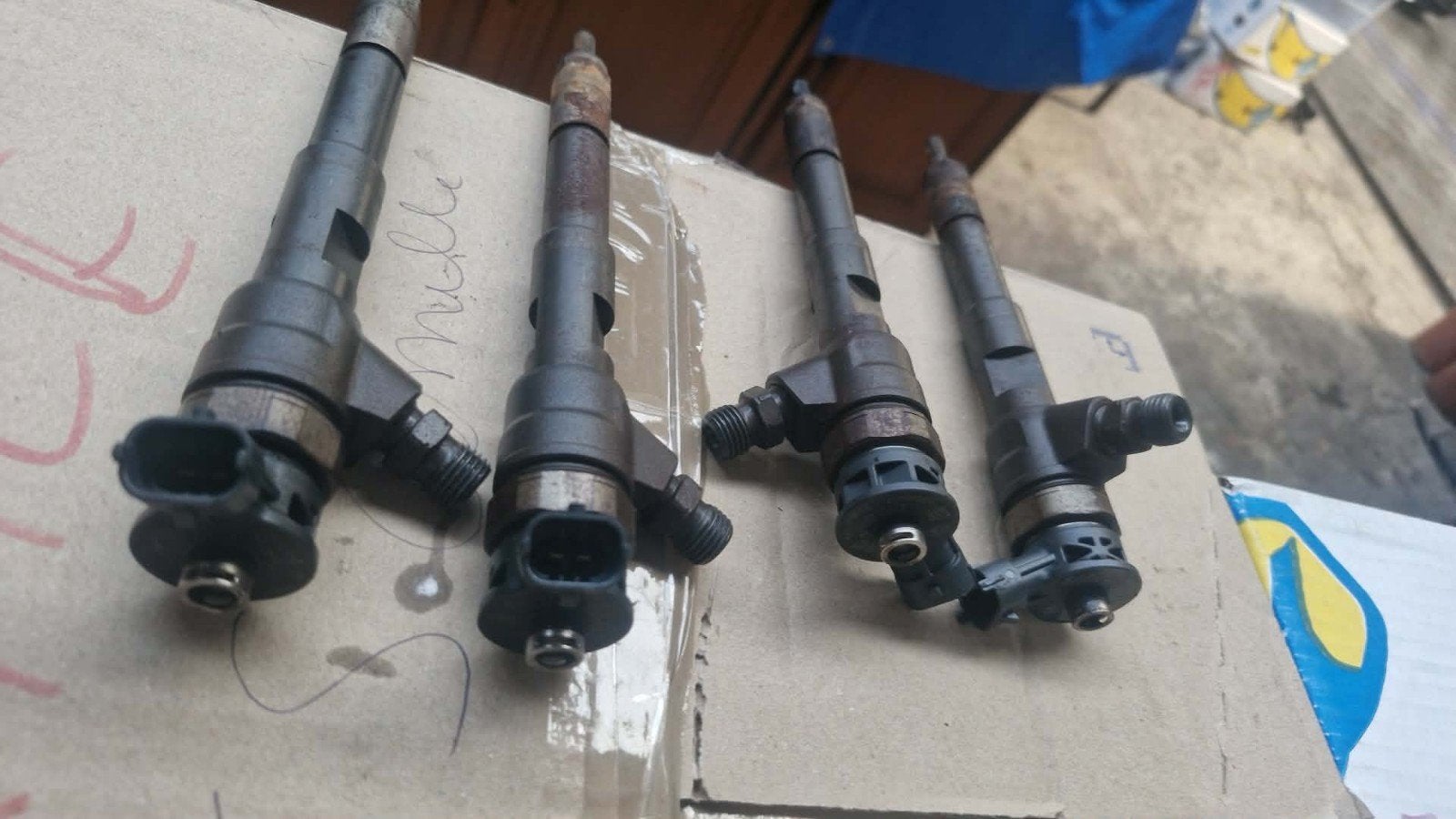 Injecteurs Renault 1.5dci clio, Ophalen