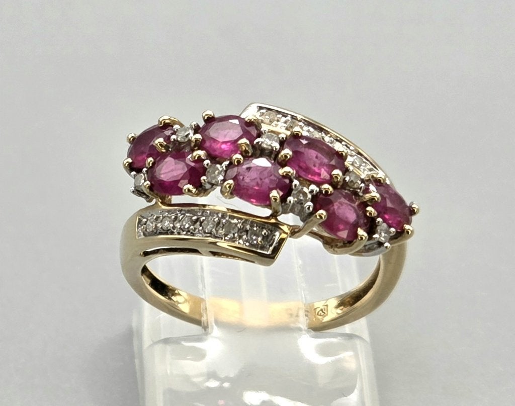 Gouden Vintage ring edelsteen robijn en diamant. 2026/442, Handtassen en Accessoires, Ophalen of Verzenden, Met edelsteen, Dame