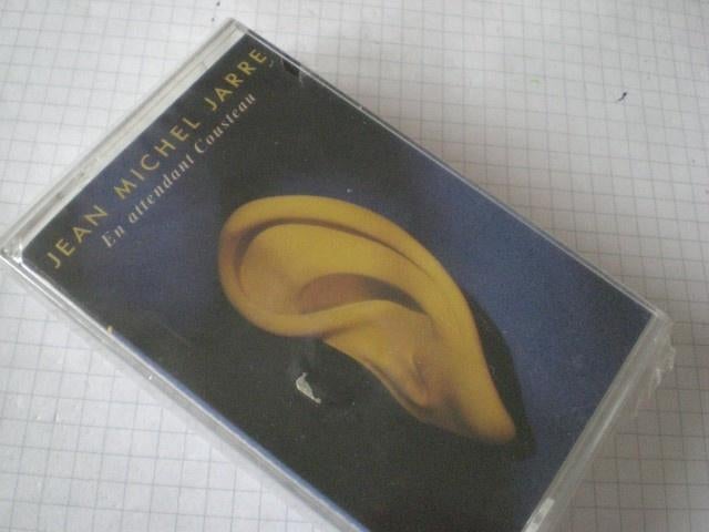 K7AUDIO: Jean Michel Jarre En Attendant Cousteau, Cd's en Dvd's, Cassettebandjes, Verzenden, Overige genres, 1 bandje, Origineel