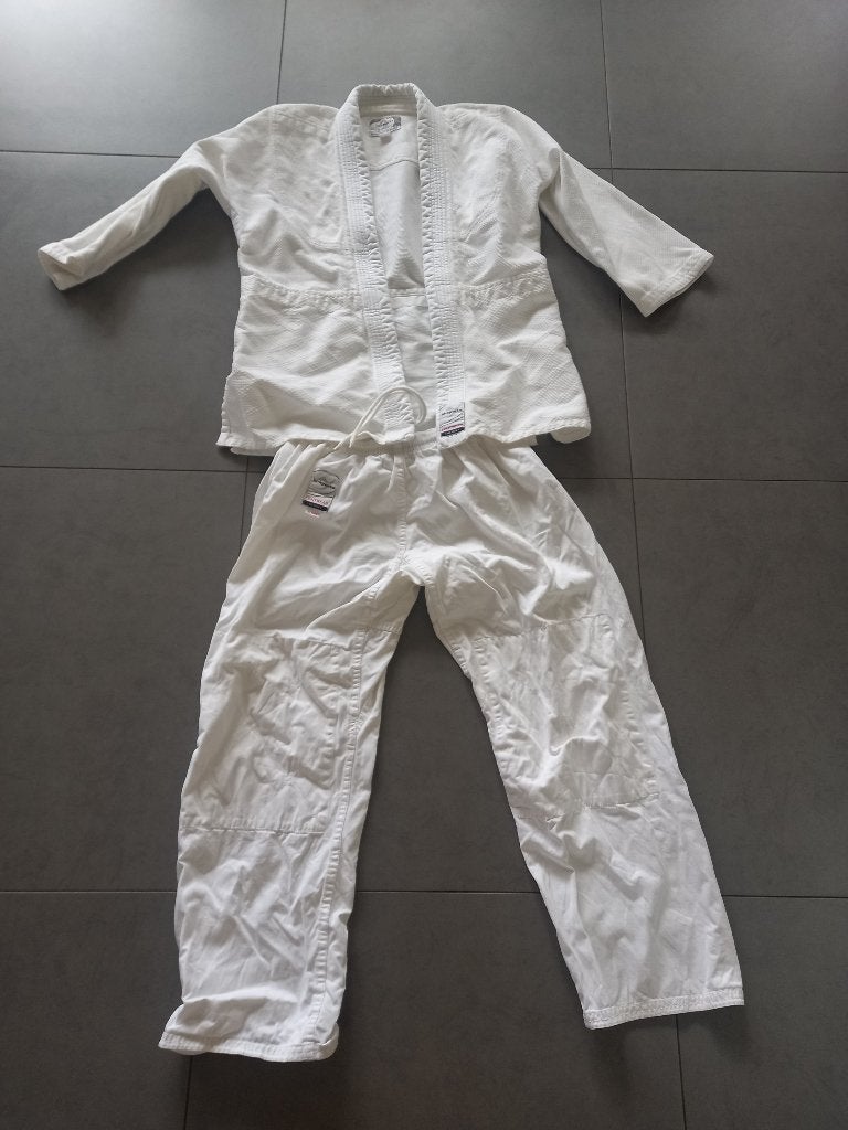 Kimono/gi maat 2/150, Sports & Fitness, Jiu Jitsu, Costume d'arts martiaux, Enlèvement, Utilisé