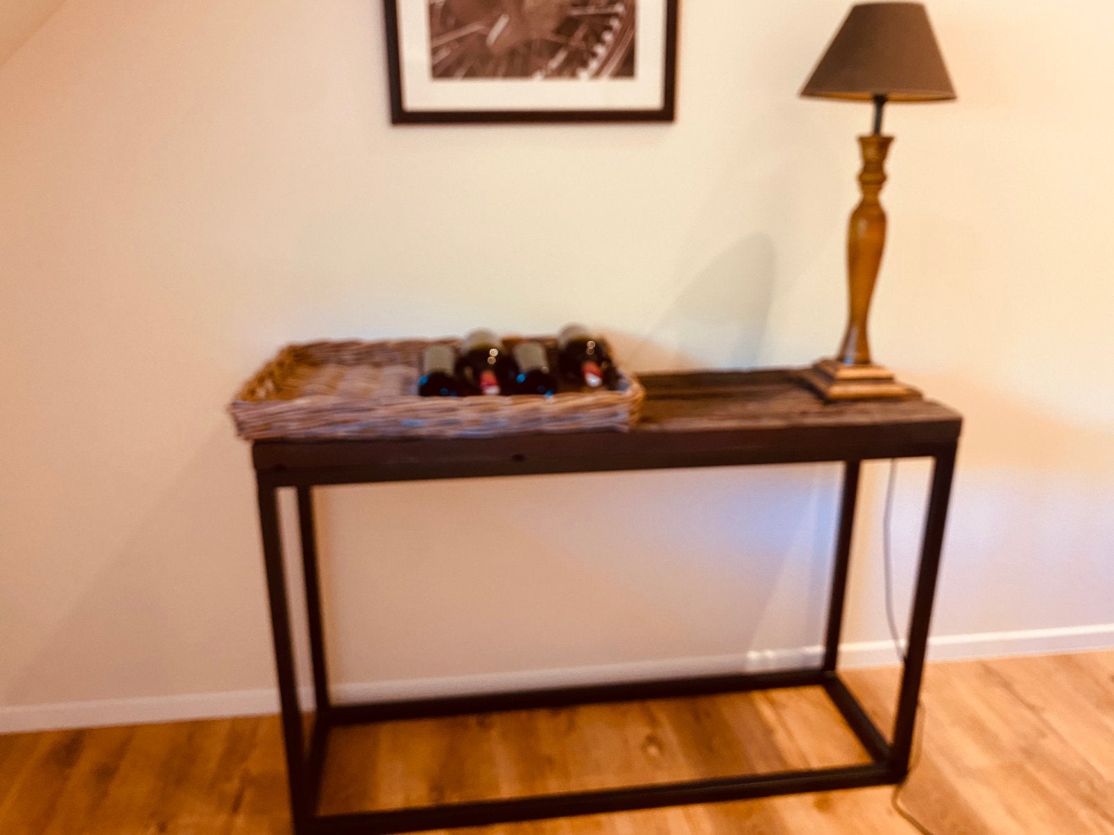 Landelijke side table, Huis en Inrichting, Tafels | Sidetables, Ophalen, Zo goed als nieuw