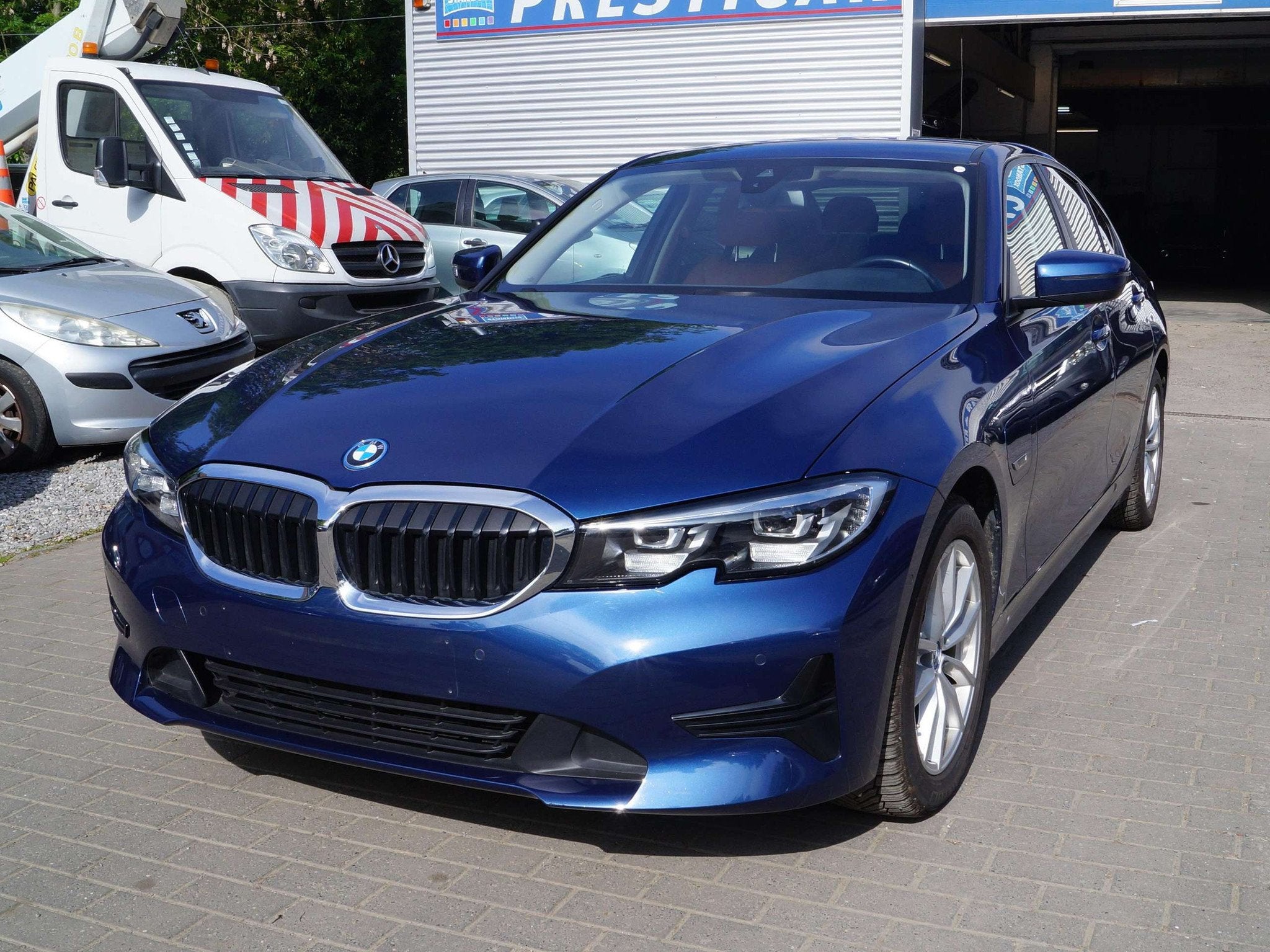 BMW 3 Serie 320 320e (bj 2021, automaat), 1998 cc, Gebruikt, 4 cilinders, Blauw