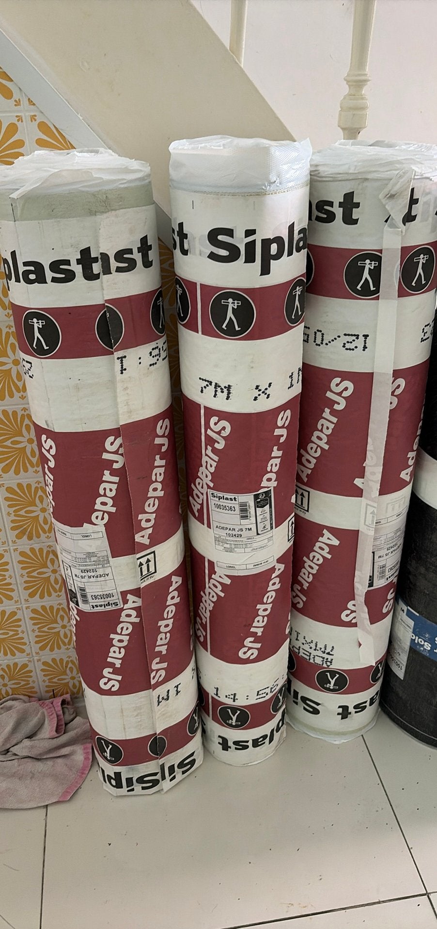 Zelfklevende roofing . 3 ongeopende rollen overschot, Ophalen, Zo goed als nieuw