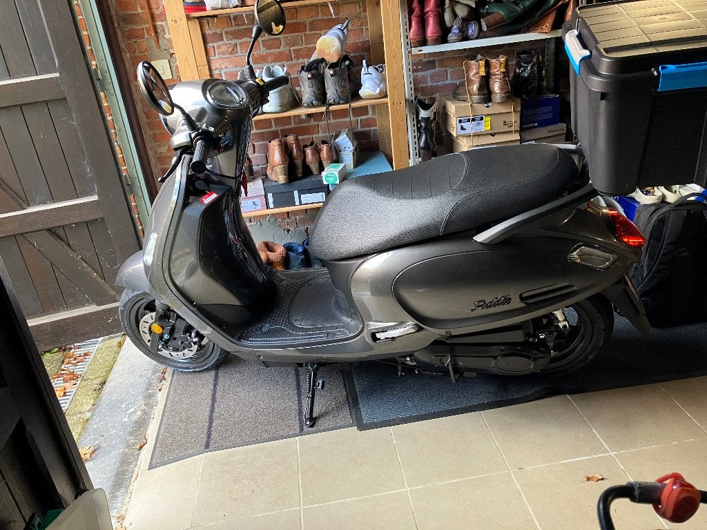 Sym Fiddle 4, Ophalen, Klasse A (25 km/u), Zo goed als nieuw, Benzine