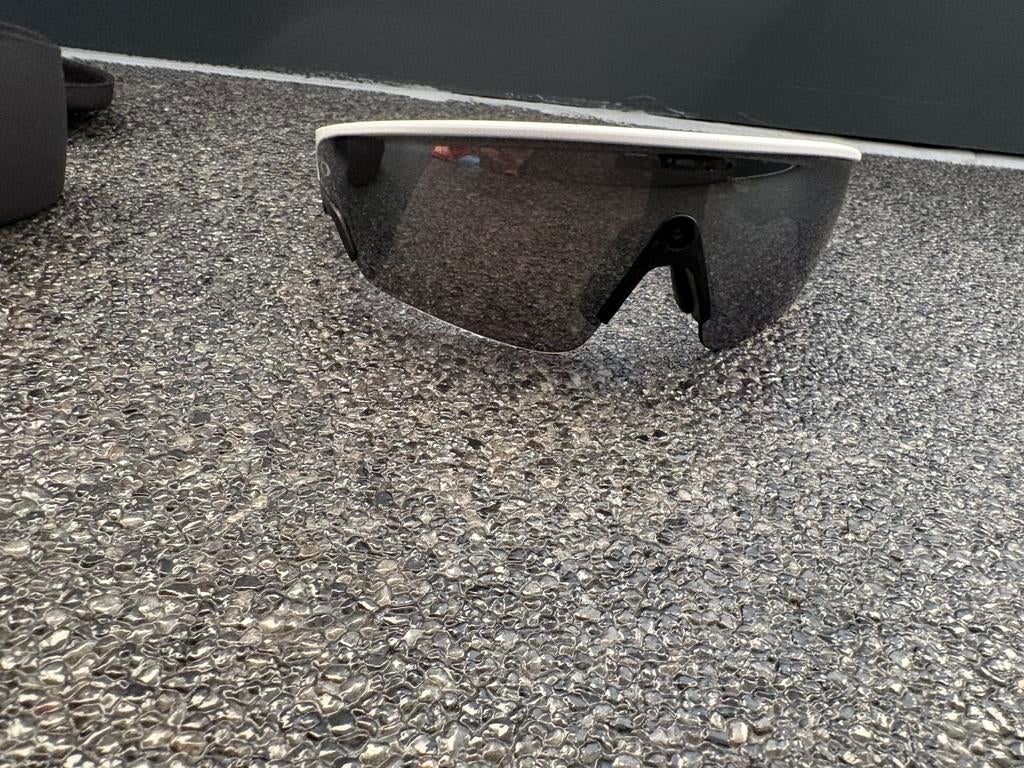 Oakley Meta Smart Glasses, Bijoux, Sacs & Beauté, Lunettes de Soleil & Lunettes | Hommes, Comme neuf, Lunettes, Oakley, Enlèvement