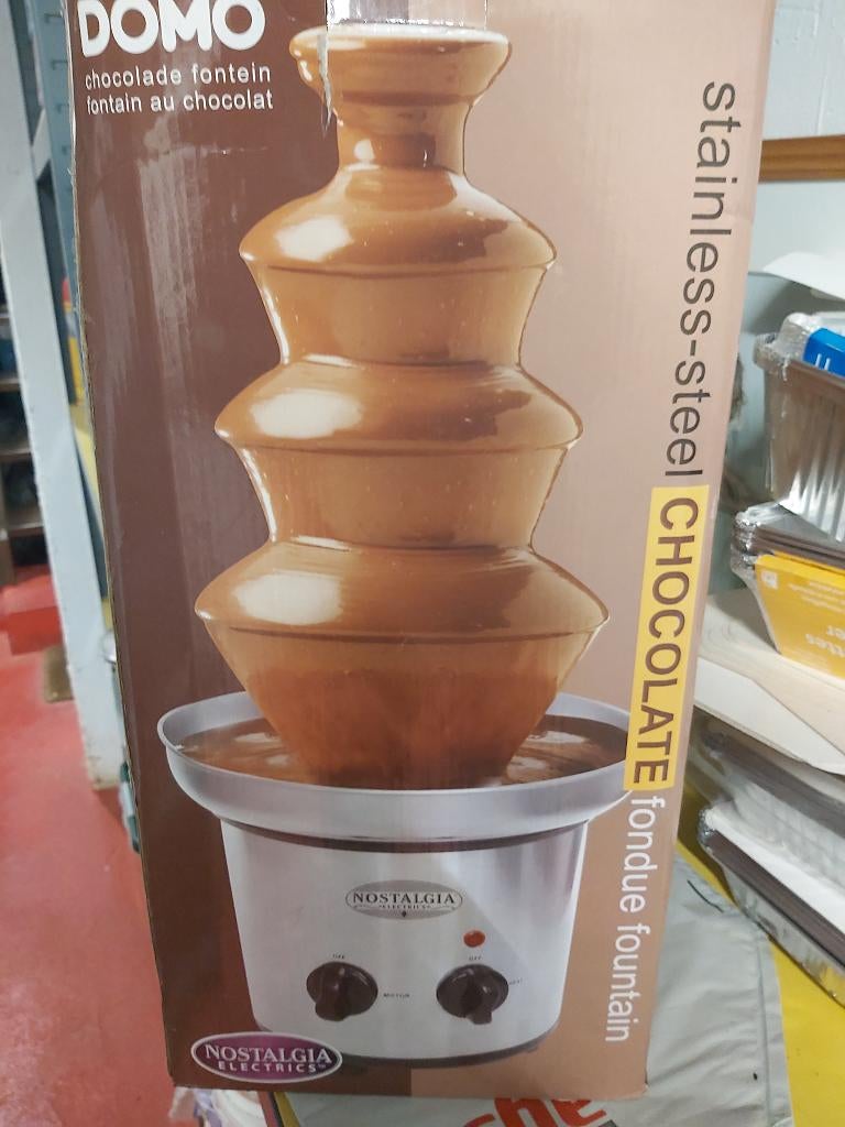 Fontaine à chocolat, Enlèvement, Comme neuf, 4 à 7 personnes
