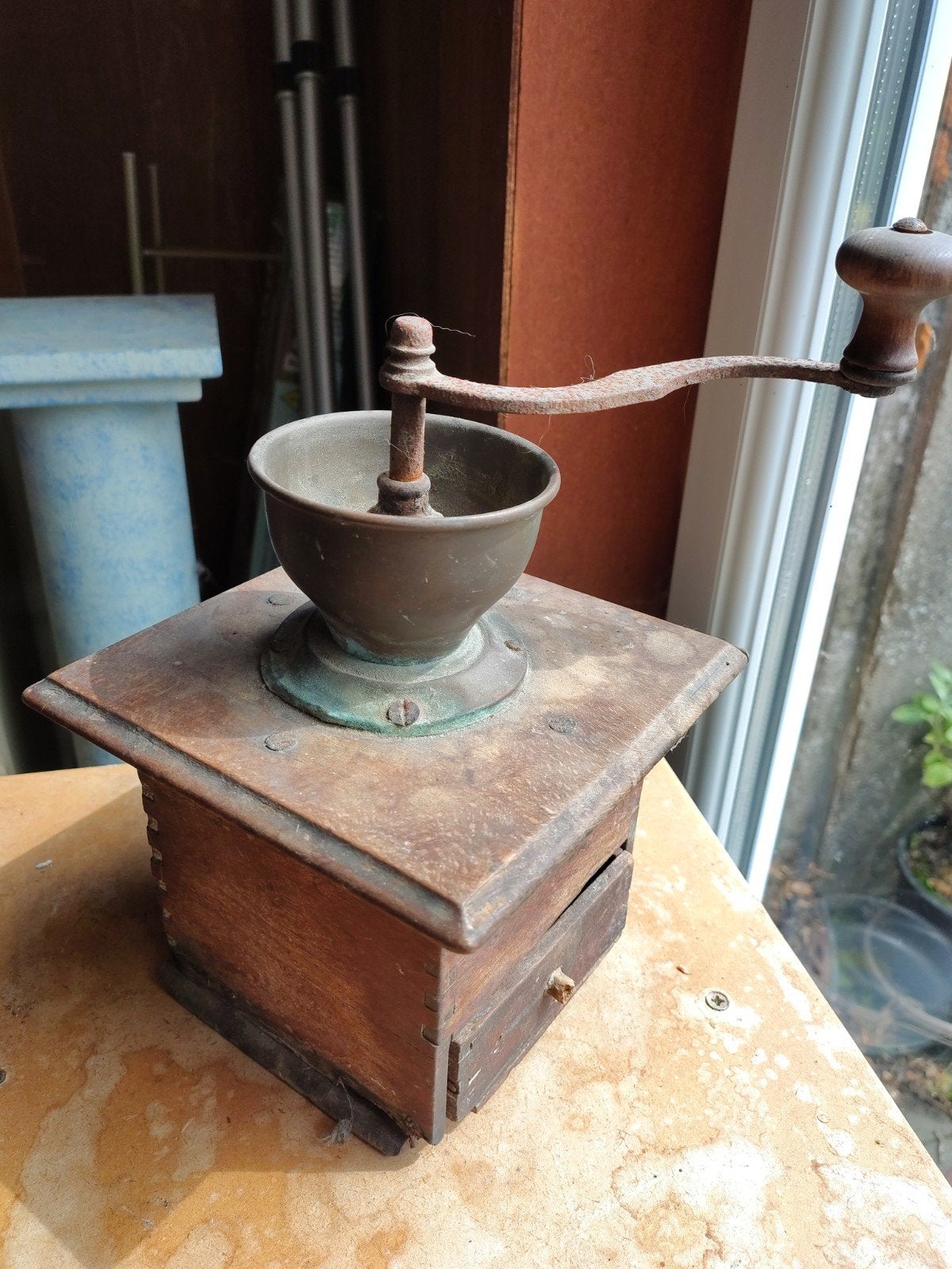 Antieke koffiemolen, Antiek en Kunst, Antiek | Keukengerei, Ophalen of Verzenden