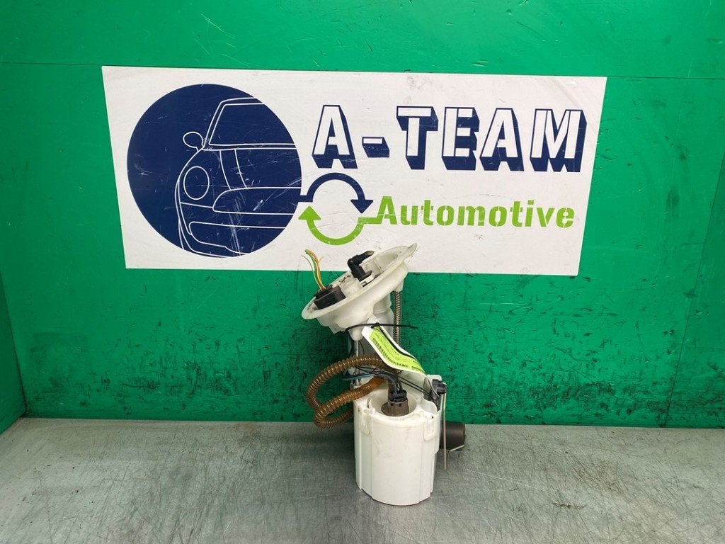 POMPE CARBURANT C BMW 3 serie (F30) (|724397512|), Utilisé, BMW, Petuelring 130
80809  München, DE, Bayerische Motoren Werke AG
