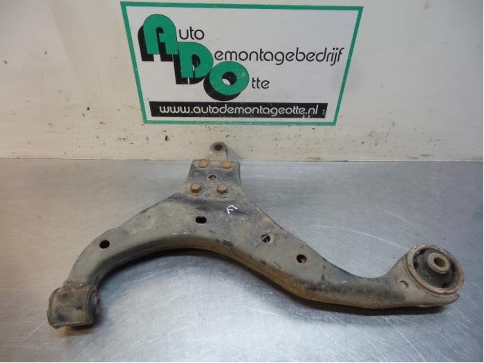 Draagarm links-voor van een Kia Sportage (Sportage 05-), Auto-onderdelen, -, -, Ophalen of Verzenden, -