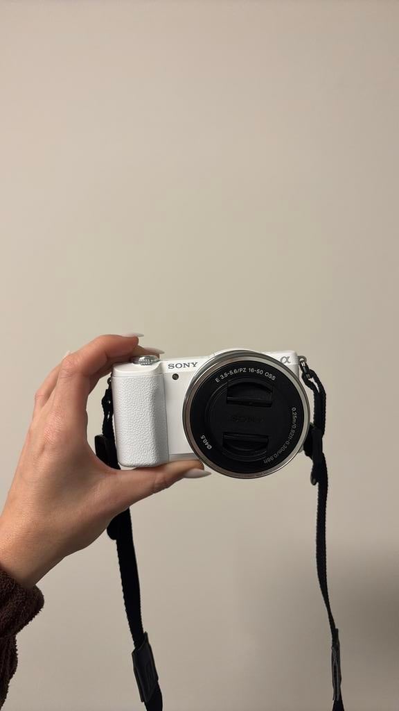 Sony alpha 5100 mét bijhorende tas, Verzenden, Zo goed als nieuw, Geheugenkaart, Camera