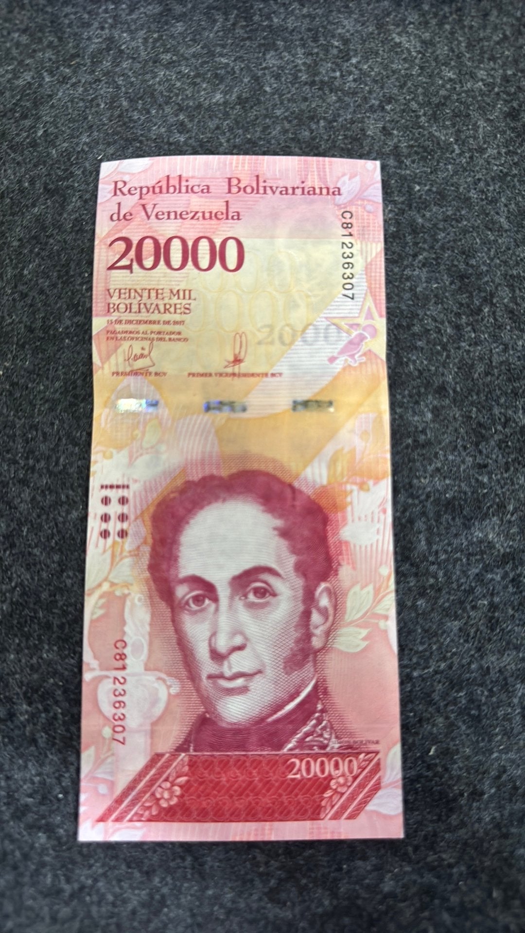 20000 bolivars vénézuéliens UNC, Envoi, Billets en vrac