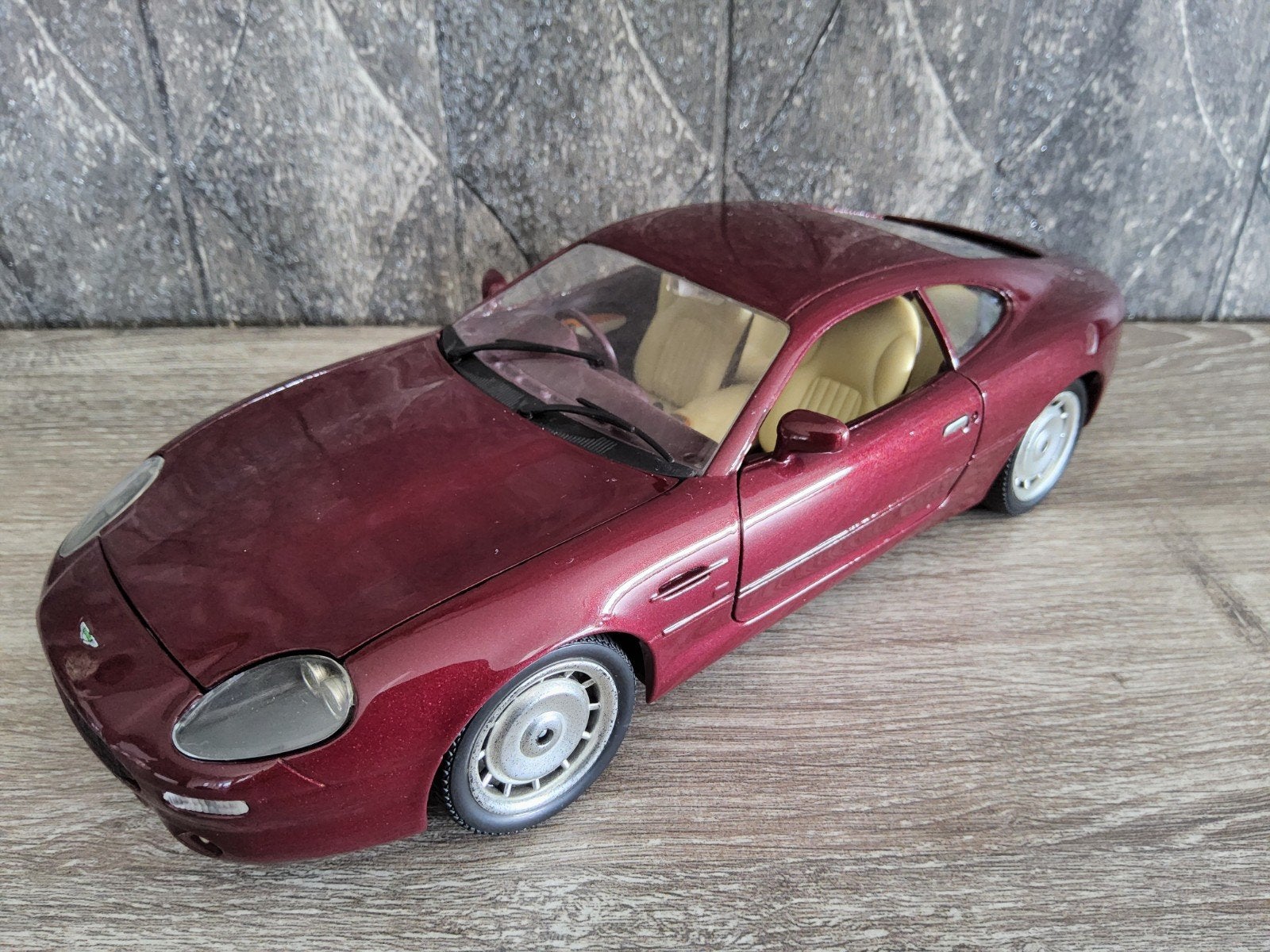 Aston Martin DB7., Ophalen of Verzenden