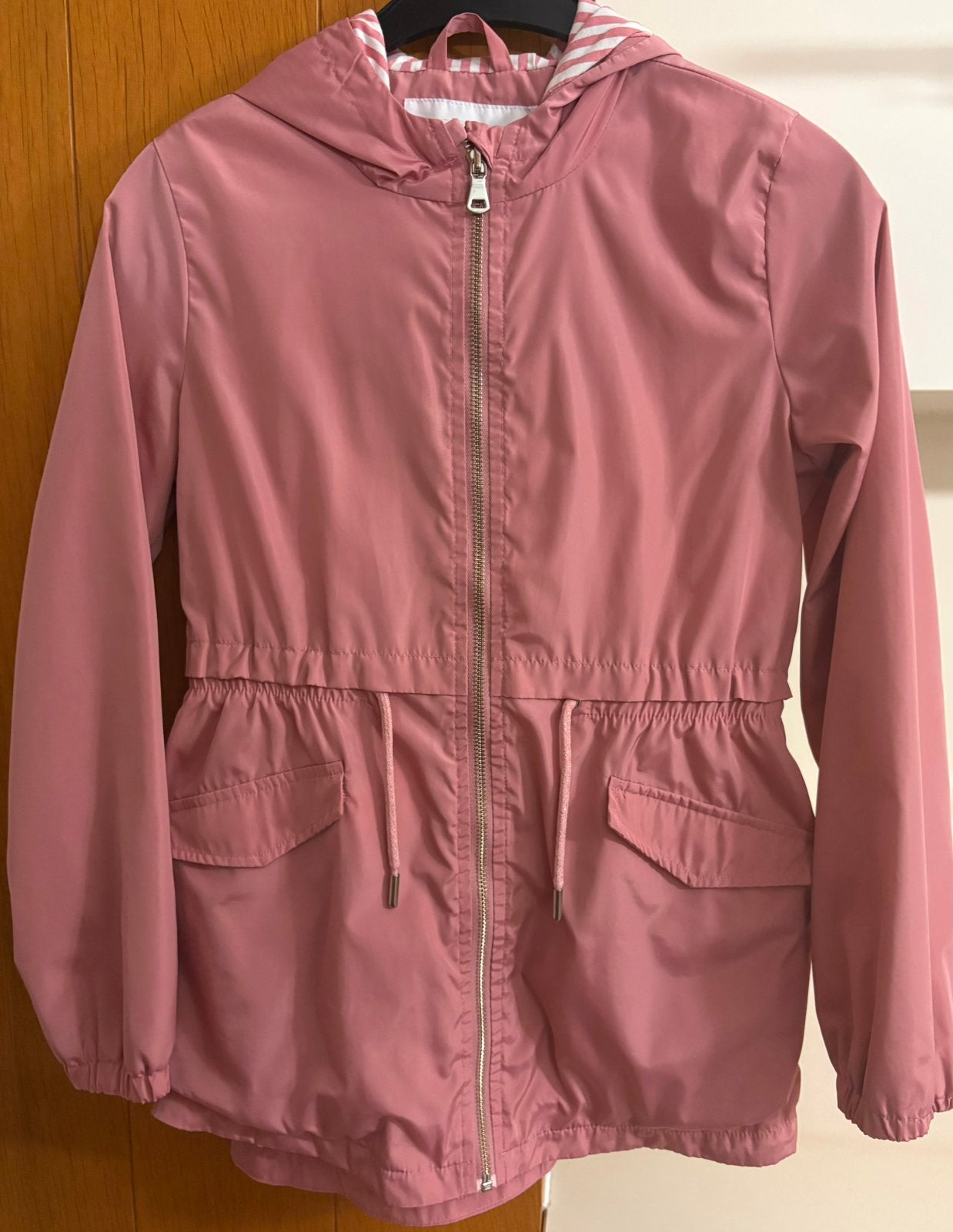 Roze regenjas, Kleding | Dames, Jassen | Zomer, Ophalen, Zo goed als nieuw, Maat 34 (XS) of kleiner, Roze
