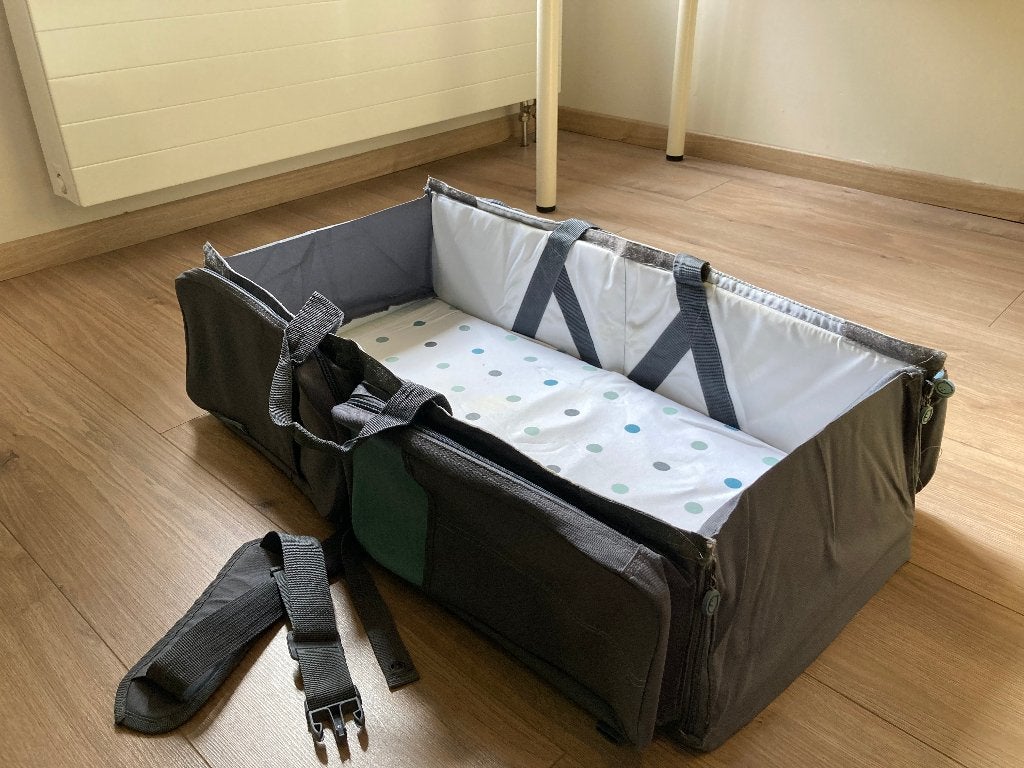 Reistas - babywieg - aankleedkussen combinatie, Enfants & Bébés, Fermeture, Comme neuf, Enlèvement, Autres marques