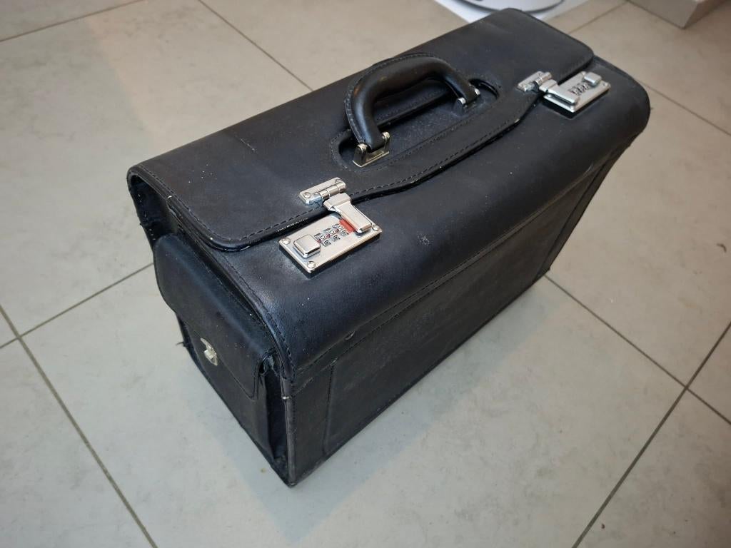 Pilotenkoffer Leder Zwart - Dokterstas - Cijferslot, Enlèvement ou Envoi, Moins de 35 cm, Moins de 50 cm, Cuir