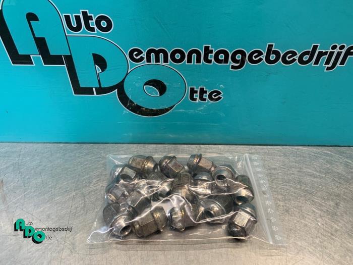Kit boulons de roue d'un Kia Picanto (Picanto 11-), Kia, -, 3 mois de garantie, Utilisé